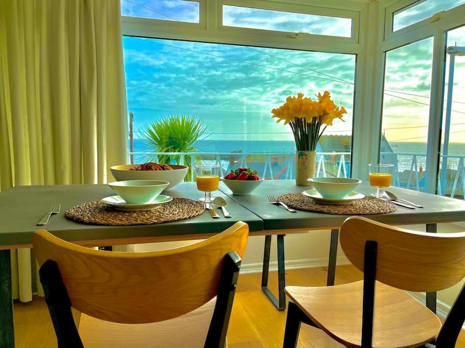 Spacious With Panoramic Sea View, Free Parking Ev & Large Garden