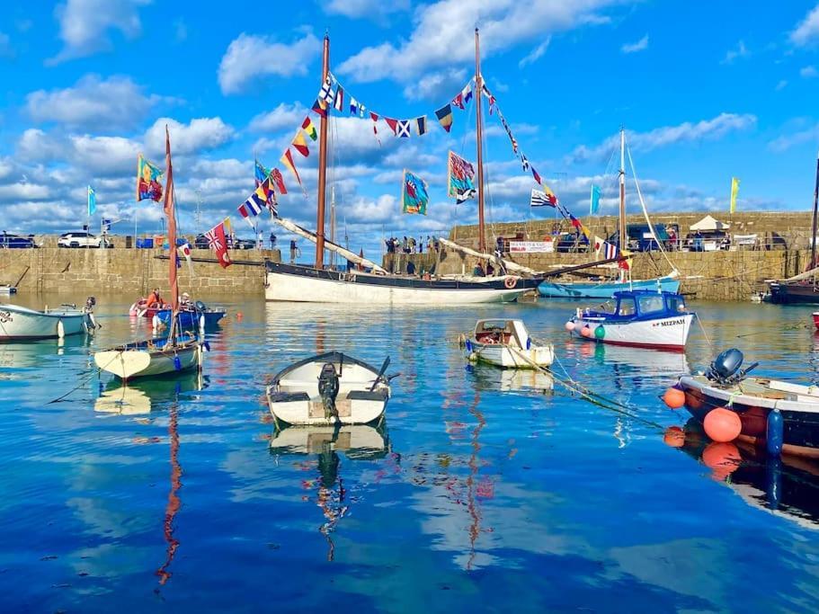 Spacious With Panoramic Sea View, Free Parking Ev & Large Garden Mousehole
